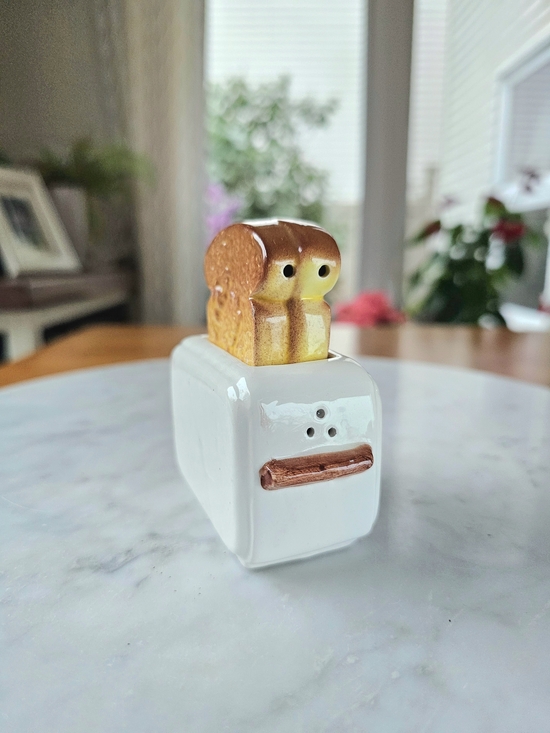 Other - Vintage Giftcraft Toast And Toaster Ceramic Salt And Pepper Shaker